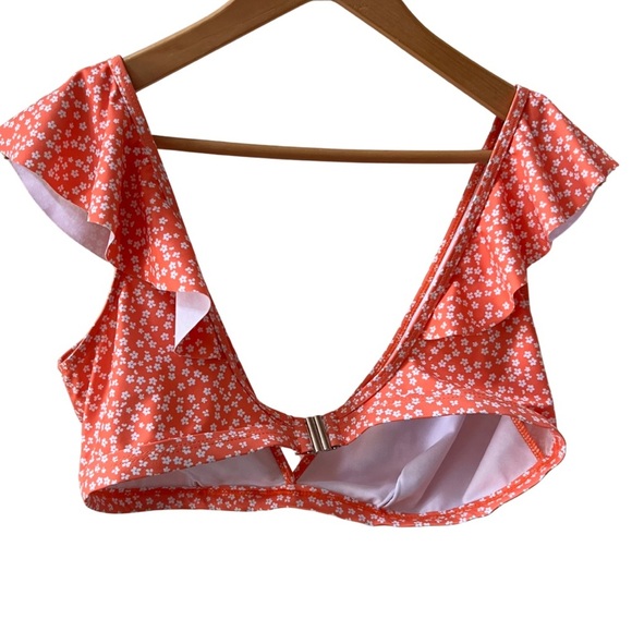 Ruffle top pink floral bikini, size Large - Picture 3 of 14